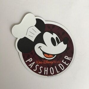 Walt Disney World Annual Passholder Chef Mickey Mouse Magnet Epcot Food & Wine